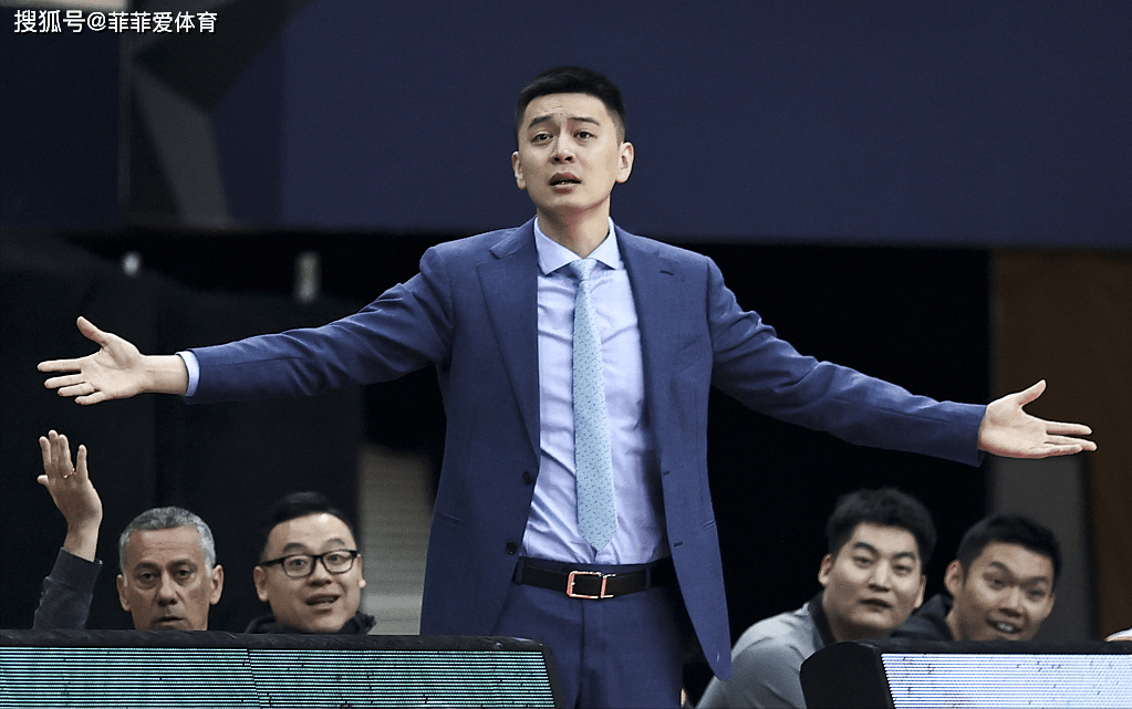 开云官方入口 -德甲赛程吃紧，法兰克福今夜主帅复盘，球迷炸锅，临场指挥获称赞(德甲所在的法兰克福)