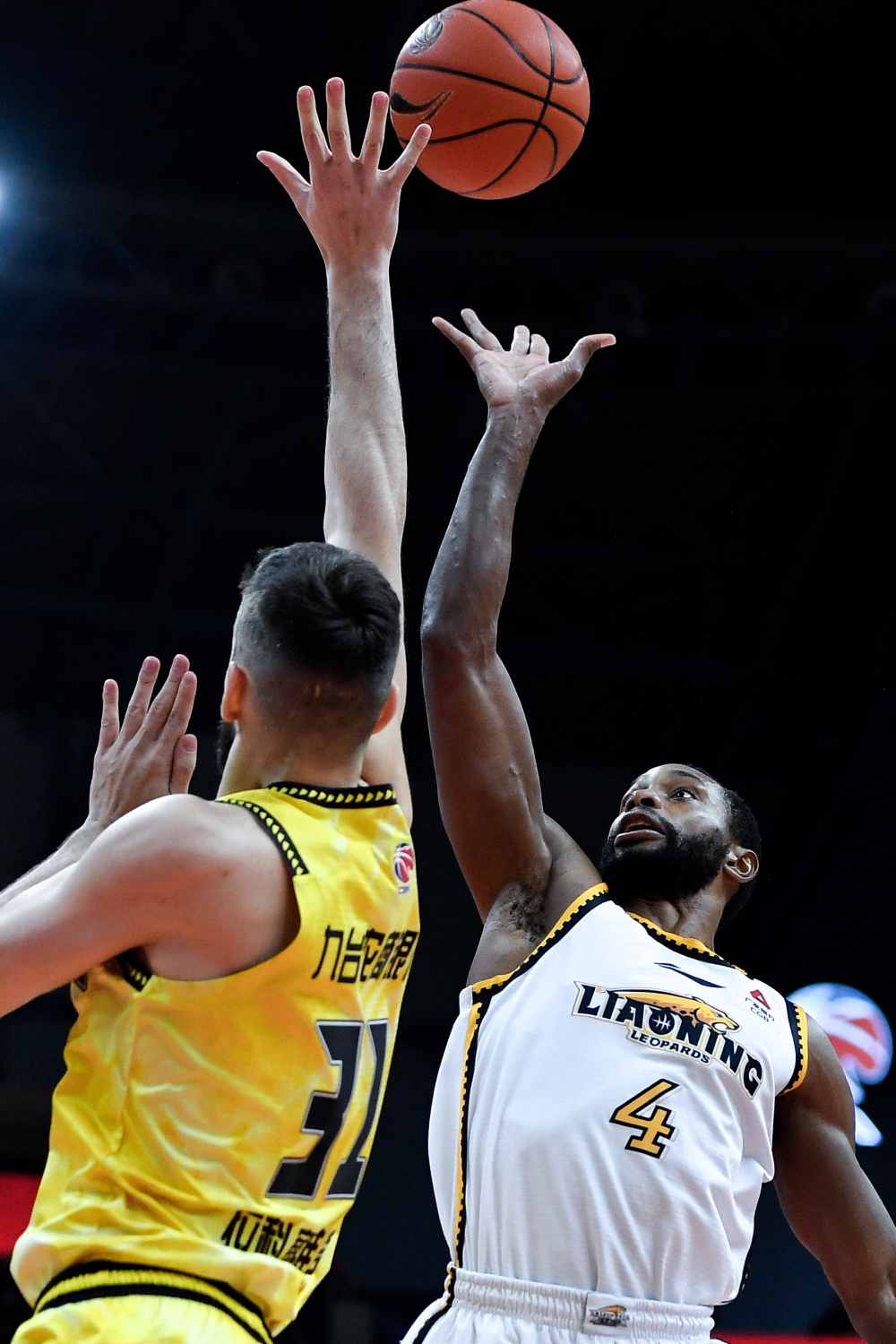 开云官方网站 -关于皇家社会迎CBA常规赛关键赛，冲刺阶段篮板制胜，赛场秩序良好，赛程密集仍需轮换的信息